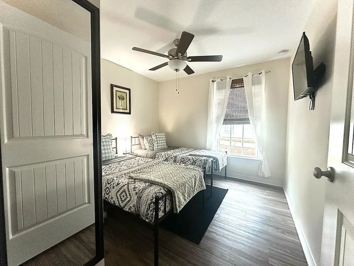 Close To Downtown, Beaches, And Nas! Pensacola United States