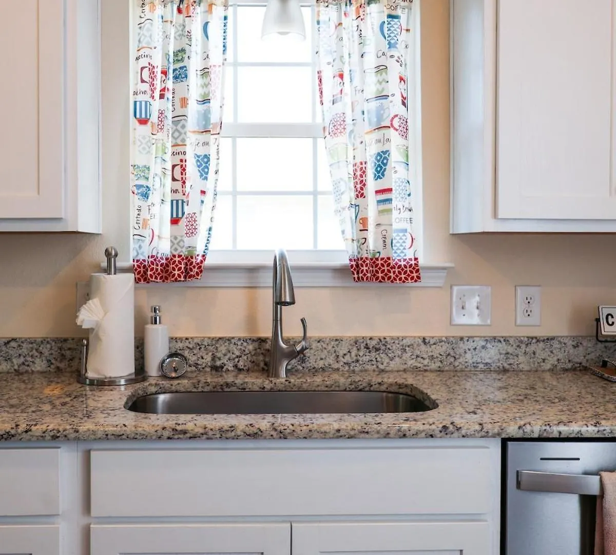 Close To Downtown, Beaches, And Nas! Pensacola Holiday home
